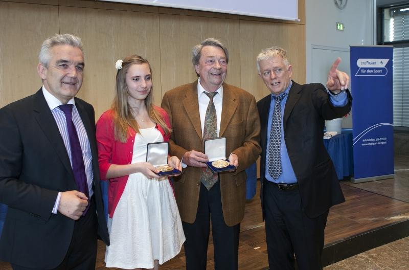 
Fred Jürgen Stradinger, Pia Placzek (für Lothar Scholz), Rolf Glemser und OB Fritz Kuhn (v.l.n.r.). Foto: Horst Rudel

